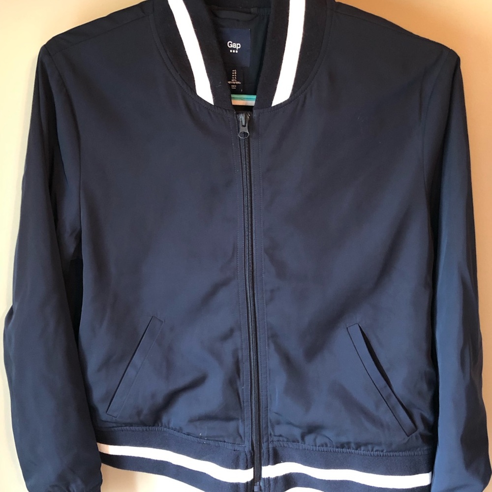 Gap Navy bomber women’s jacket size M.